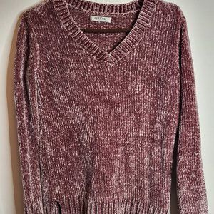 Orvis Women's Purple Chenille Sweater, Size S-M. V Neck style. Slit Sides.